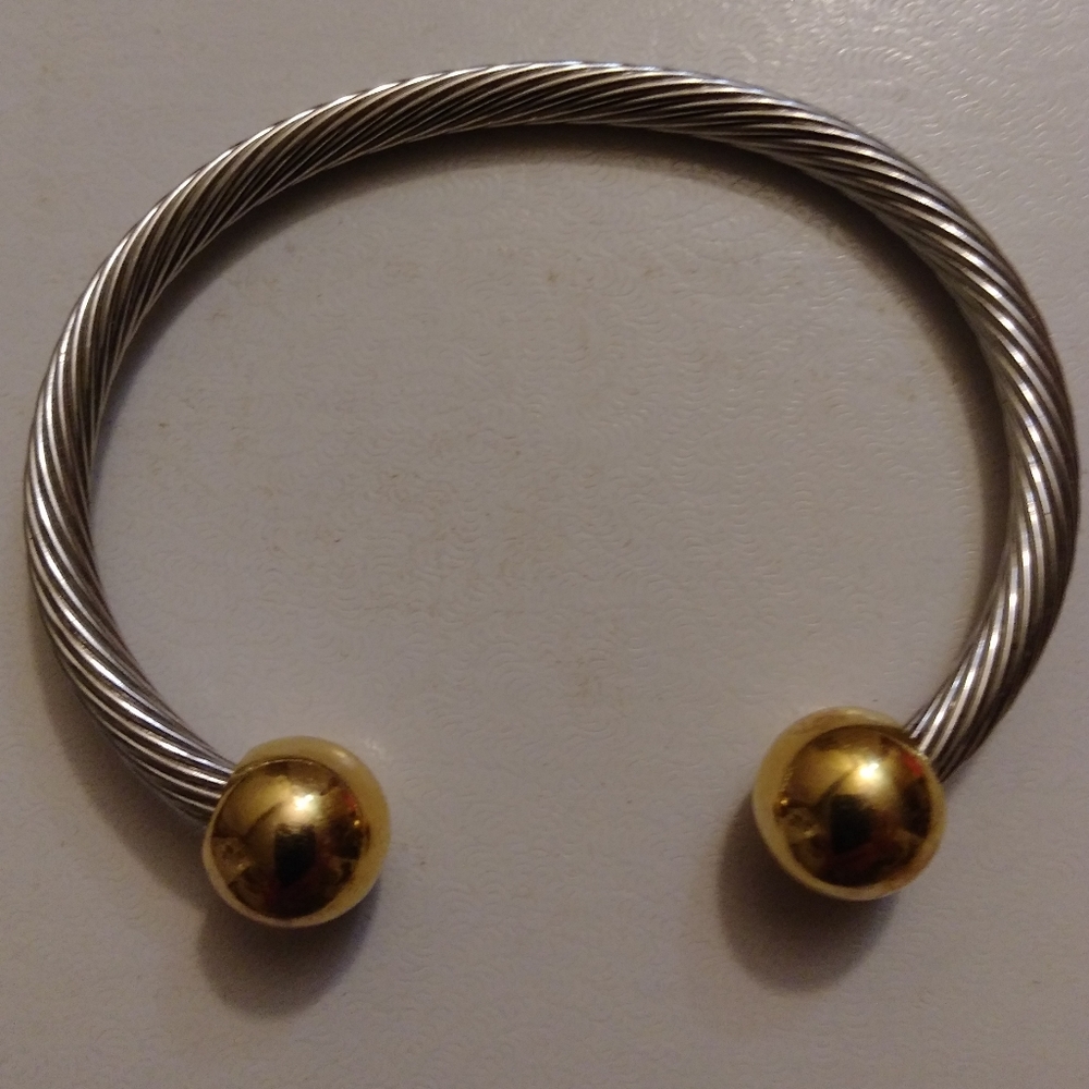 Vintage. 1980's Magnetic Aluminum and Brass bracel